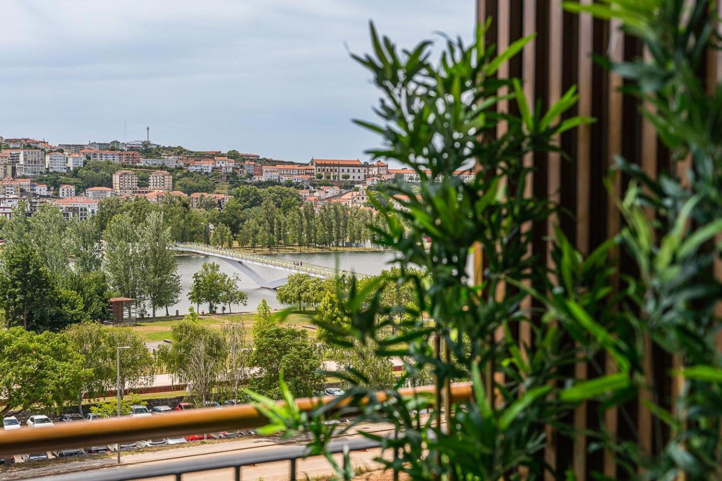 Guestready - Majestic Riverside Terrace In Coimbra Exterior foto